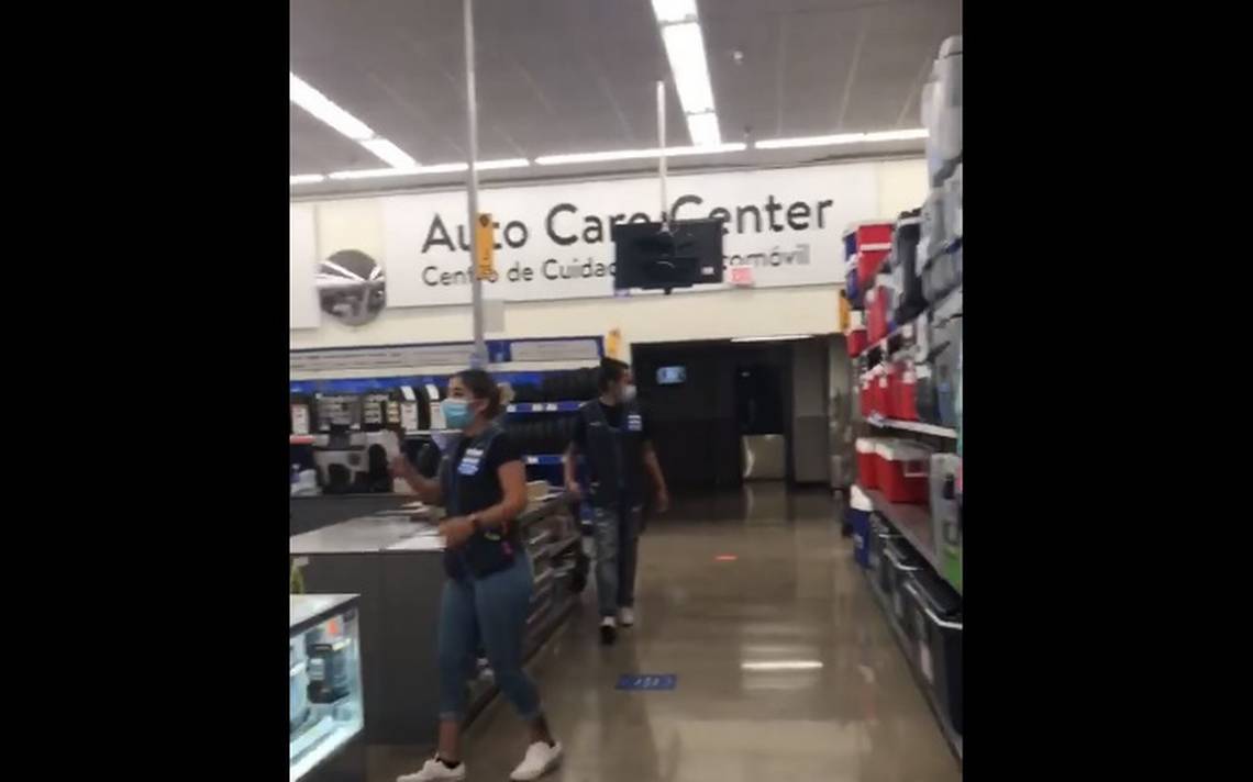 Video Tachan a empleados de Walmart Cielo Vista de